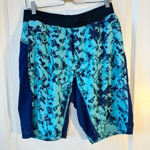 Lululemon T.H.E. Shorts  11” Liner-less Blue Geometric Print Swim Short, Large